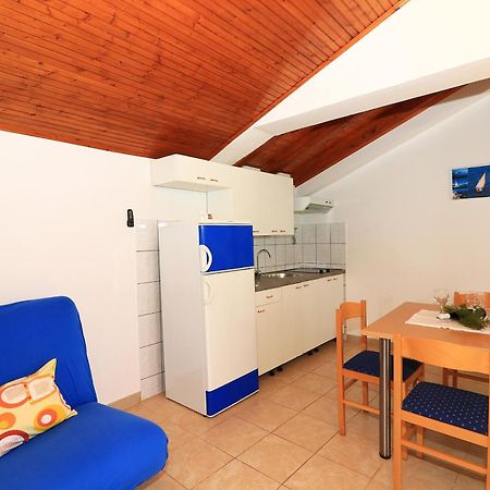Apartments With A Parking Space Jezera, Murter - 5079 Rum bild